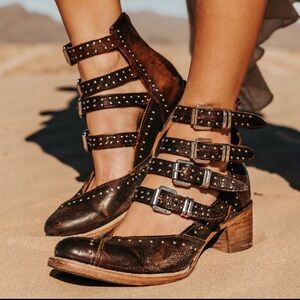 Brand New FREEBIRD By Steven Felicity Shoes size 8